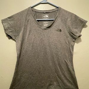 NORTH FACE T-SHIRT